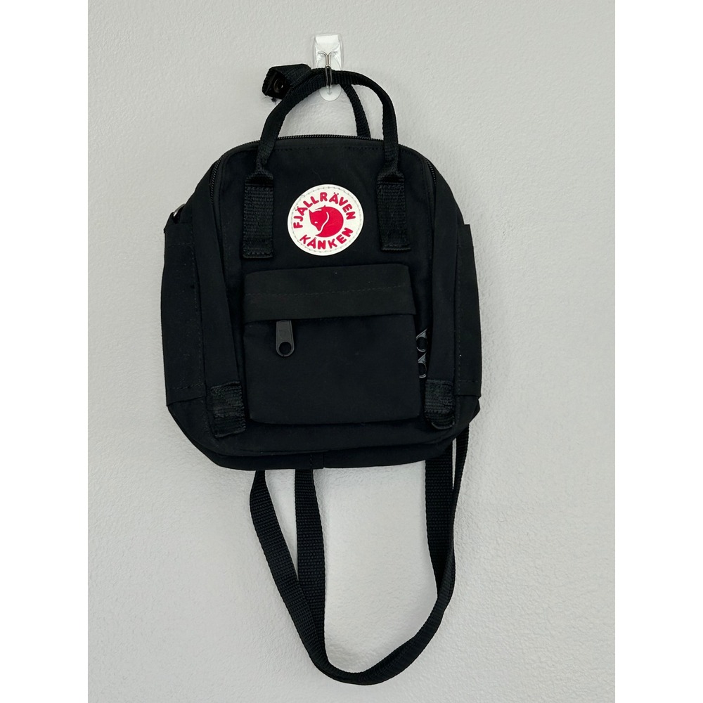 Fjallraven Kanken Black Mini sling Crossbody Shoulder Bag Convertible
Gorpcore - Picture 8 of 11